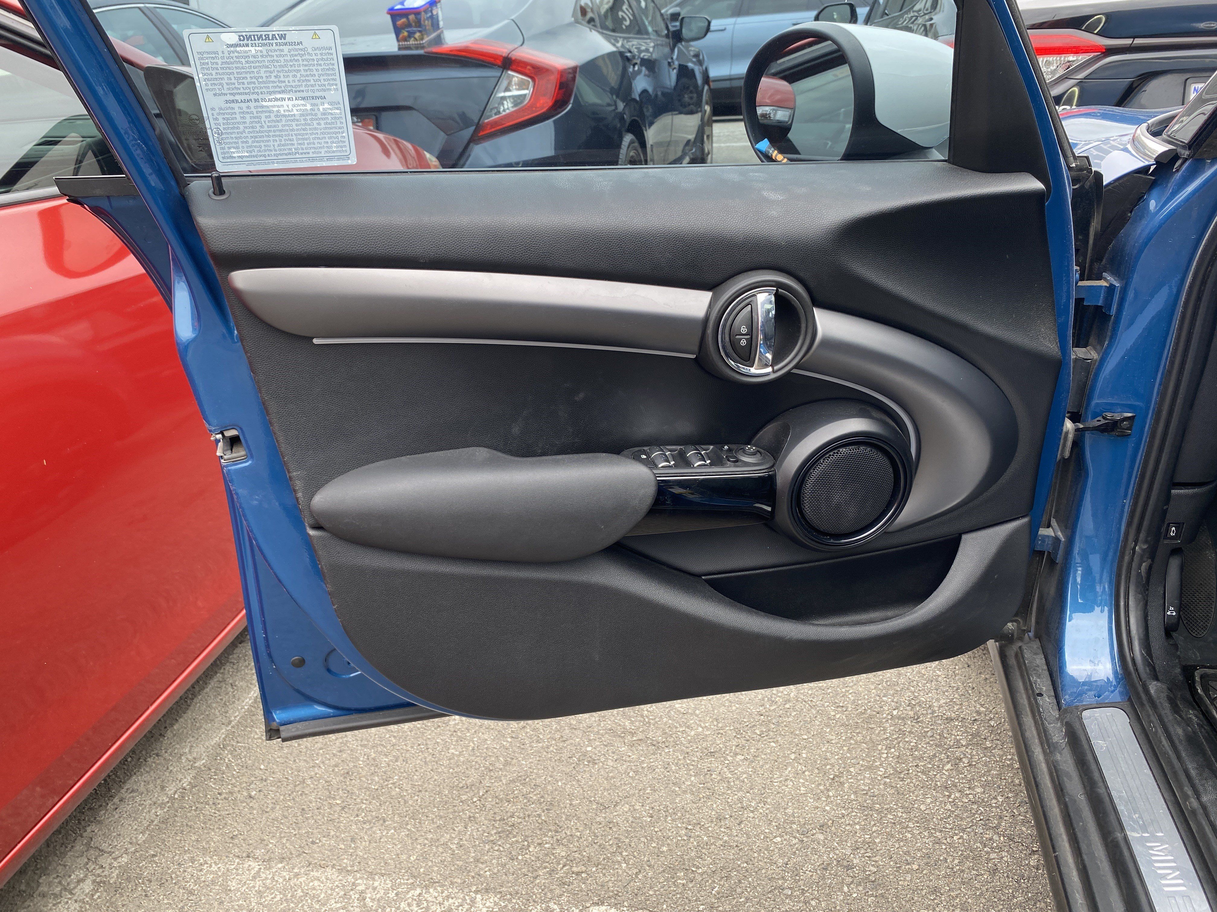 Used 2024 MINI Cooper 4-Door Hardtop FWD image 18