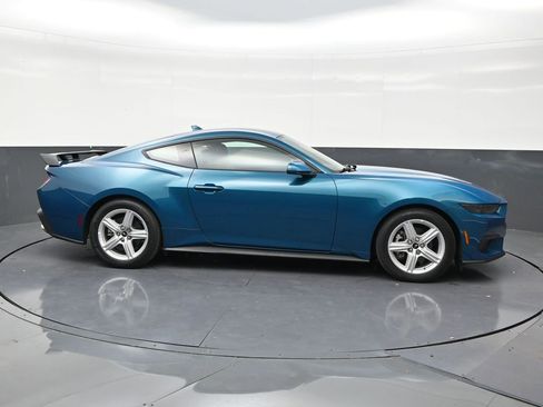 Used 2026 Ford Mustang Coupe RWD image 6