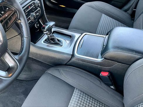 Used 2023 Dodge Charger SXT RWD image 16