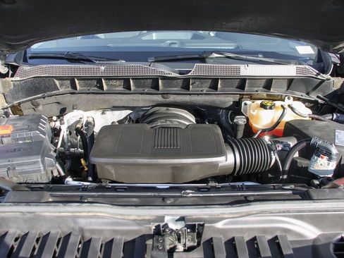 Used 2020 Chevrolet Silverado 1500 LT w/ All-Star Edition image 11