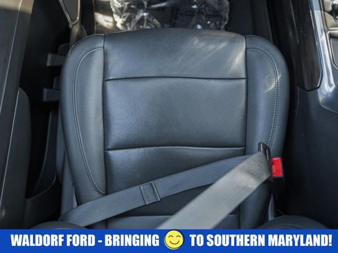 Used 2022 GMC Sierra 1500 SLT w/ SLT Convenience Package image 34