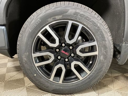 Used 2021 GMC Sierra 1500 AT4 w/ Technology Package image 12