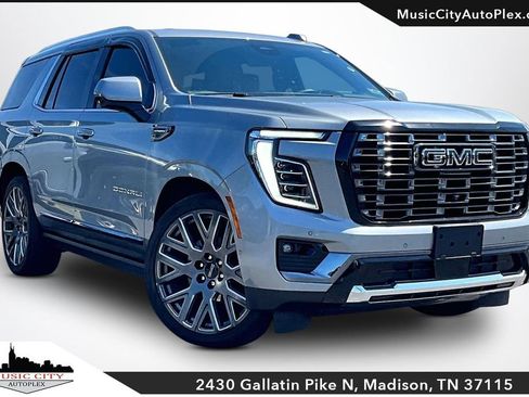 Used 2025 GMC Yukon Denali Ultimate AWD/4WD image 1