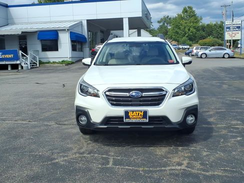 Used 2019 Subaru Outback 2.5i Limited AWD/4WD image 2