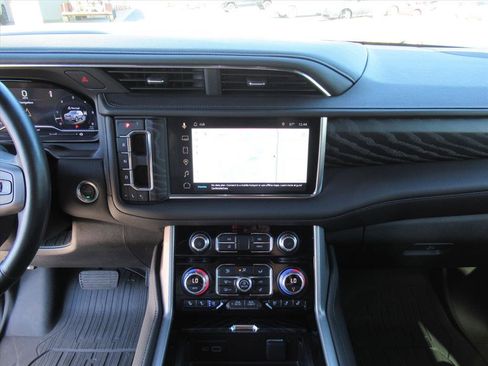 Used 2024 GMC Yukon Denali w/ Advanced Technology Package image 20