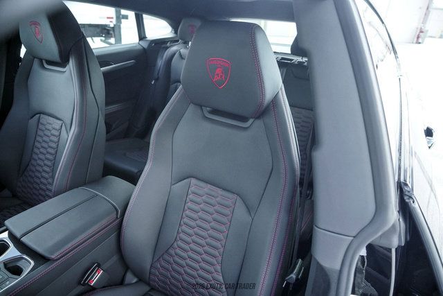 Used 2024 Lamborghini Urus S AWD/4WD image 32