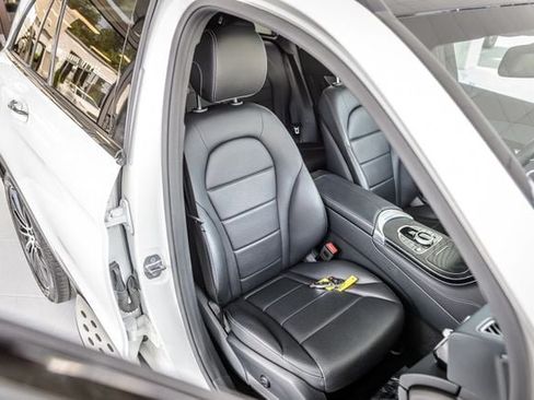 Used 2019 Mercedes-Benz GLC 300 image 41