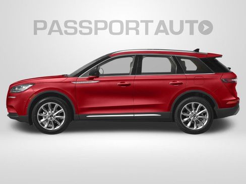 Used 2022 Lincoln Corsair AWD w/ Premium Package image 3