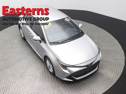 Used 2022 Toyota Corolla SE image 3