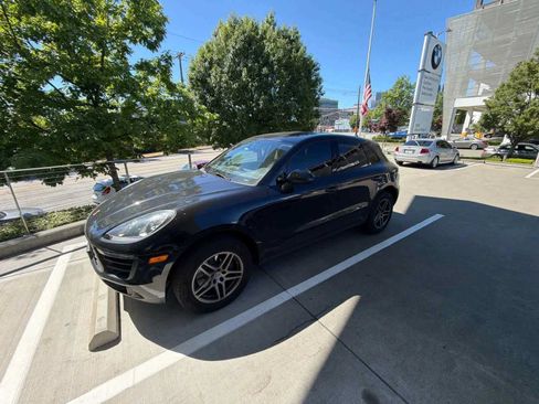 Used 2017 Porsche Macan AWD/4WD image 3