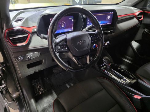 Used 2024 Chevrolet TrailBlazer RS FWD image 24
