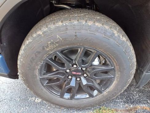 New 2026 GMC Sierra 1500 Elevation image 13