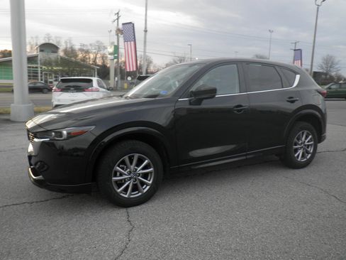 Used 2025 MAZDA CX-5 AWD 2.5 S w/ Preferred Package image 3