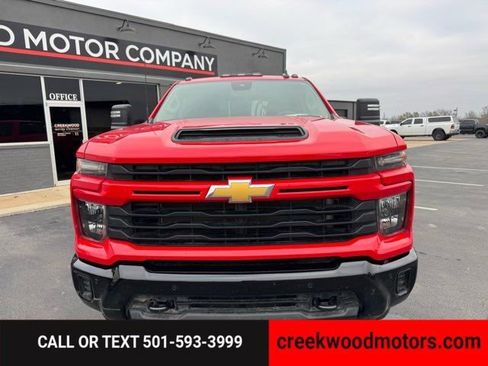 Used 2025 Chevrolet Silverado 2500 Custom w/ Custom Value Package image 12