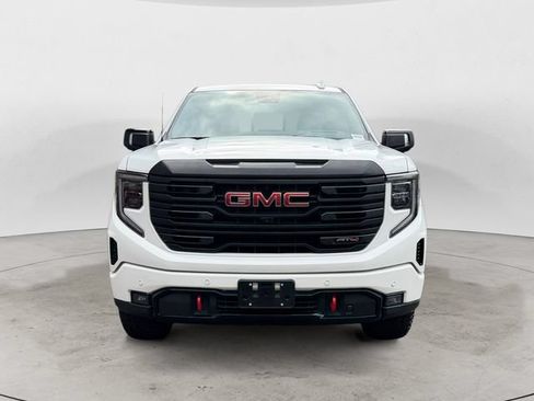 Used 2024 GMC Sierra 1500 AT4 w/ Technology Package AWD/4WD image 2