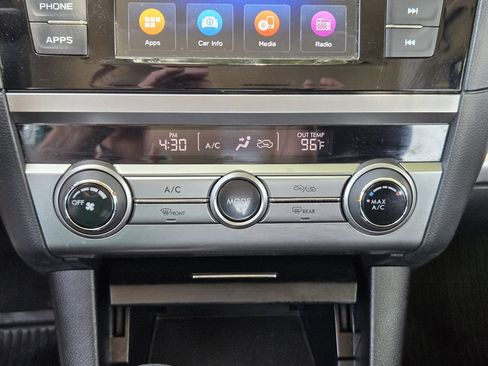 Used 2019 Subaru Outback 2.5i AWD/4WD image 16
