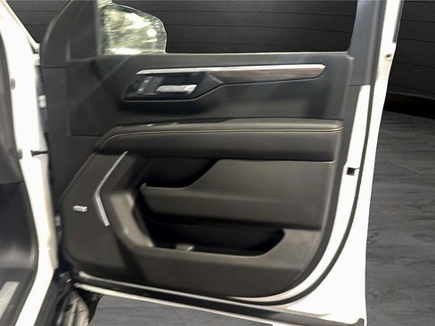New 2025 Chevrolet Tahoe Premier AWD/4WD image 23