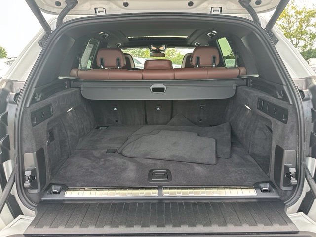 Certified 2026 BMW X5 xDrive50e w/ Climate Comfort Package AWD/4WD image 36