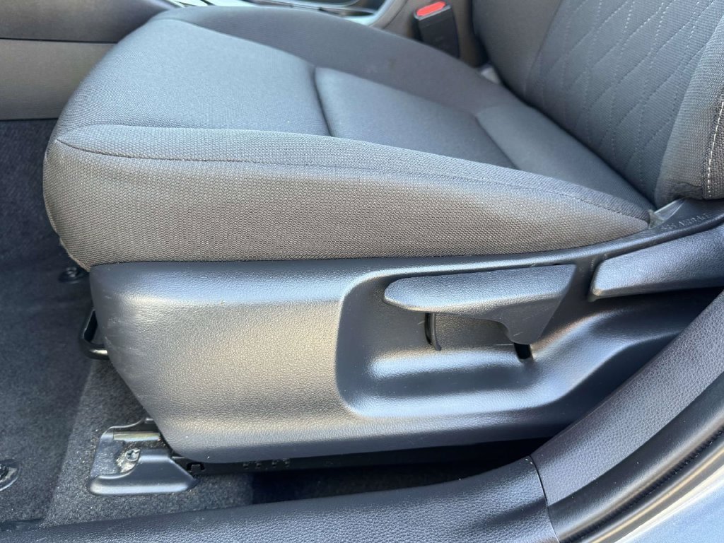 Used 2025 Toyota Corolla LE FWD image 19