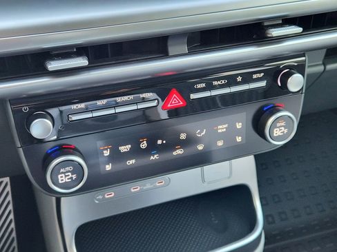 New 2026 Hyundai Ioniq 9 Calligraphy image 13