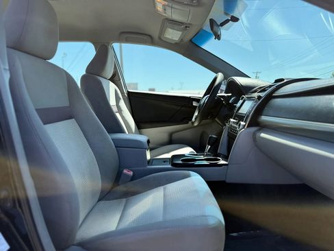 Used 2012 Toyota Camry LE FWD image 25