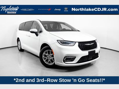 Used 2023 Chrysler Pacifica Touring-L