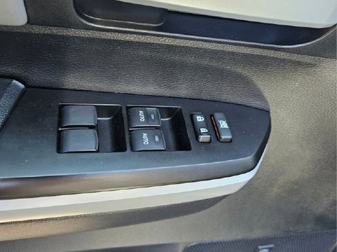 Used 2019 Toyota Tundra Limited w/ Limited Premium Package image 30