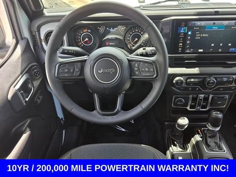Used 2025 Jeep Wrangler Unlimited Sport AWD/4WD image 12