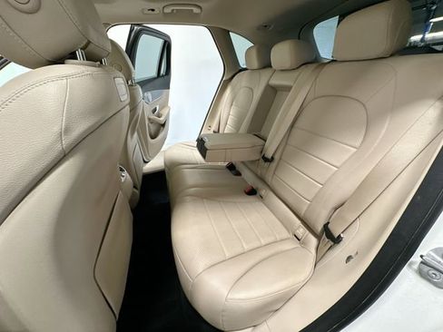 Used 2018 Mercedes-Benz GLC 300 4MATIC image 20