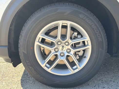 New 2026 Ford Explorer Active image 9