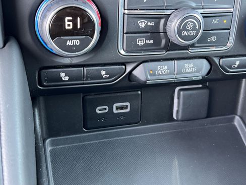 Used 2024 Chevrolet Tahoe LT image 33