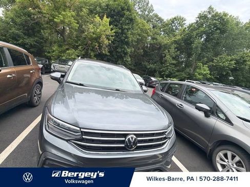 Certified 2024 Volkswagen Tiguan SE AWD/4WD image 6