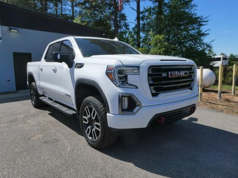 Used 2019 GMC Sierra 1500 AT4 w/ AT4 Premium Package AWD/4WD image 3