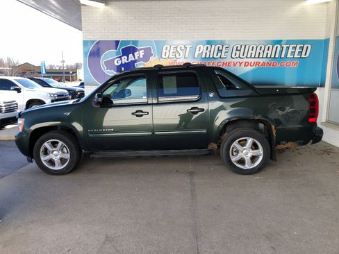 Used 2013 Chevrolet Avalanche LS image 5
