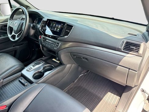 Used 2023 Honda Passport EX-L image 32