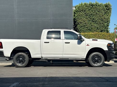 New 2026 RAM 2500 Tradesman AWD/4WD image 3