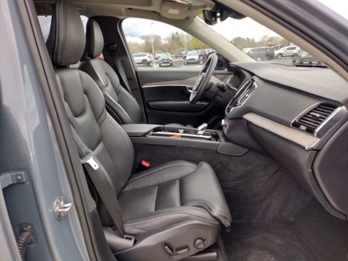 Used 2023 Volvo XC90 T8 Ultimate AWD/4WD image 13