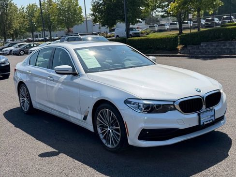 Used 2019 BMW 530e RWD image 2