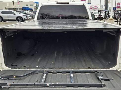 Used 2010 GMC Sierra 1500 SLE w/ SLE Preferred Package image 12