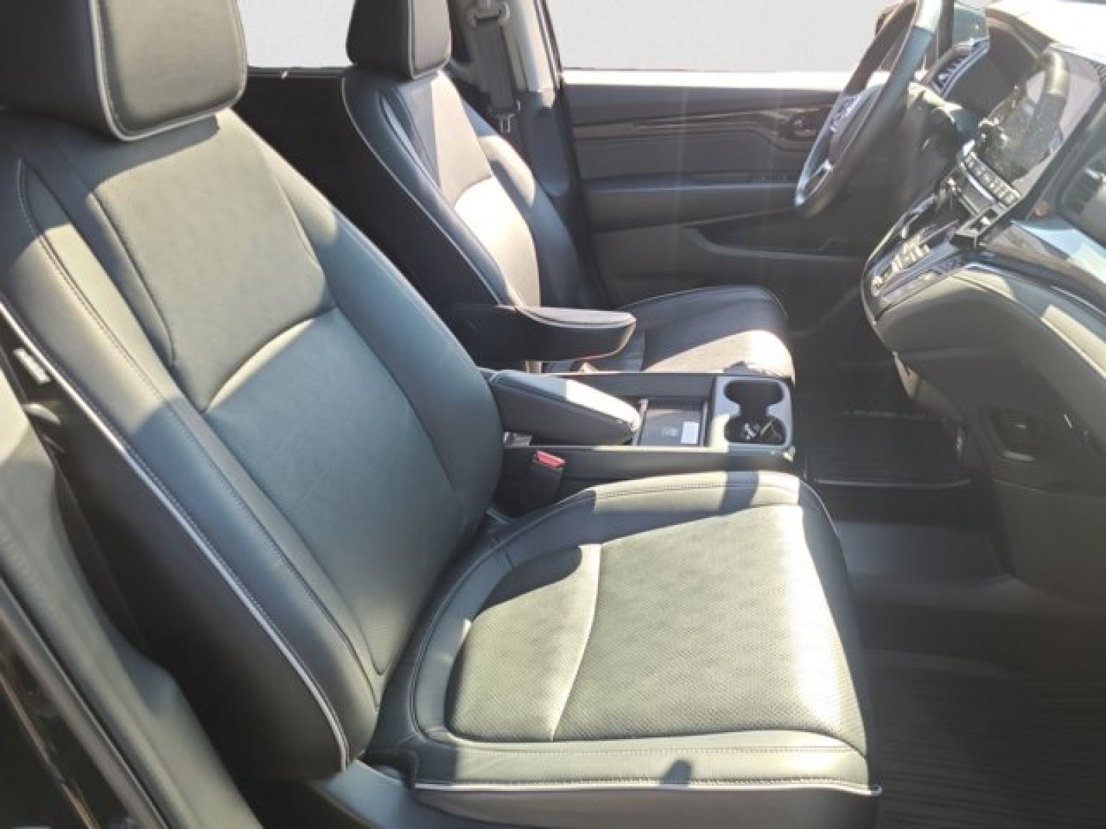 Used 2023 Honda Odyssey Elite image 22