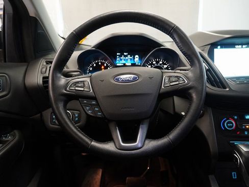 Used 2019 Ford Escape SEL image 18