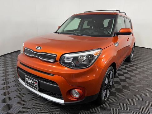 Used 2018 Kia Soul + FWD image 3
