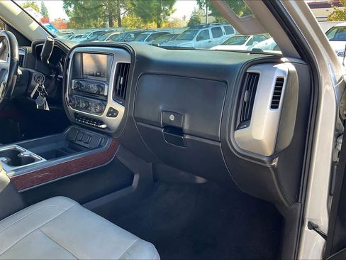 Used 2017 GMC Sierra 1500 SLT image 18