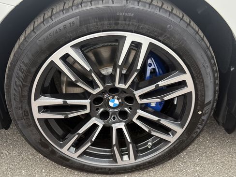 Used 2026 BMW 530i xDrive w/ M Sport Package image 12