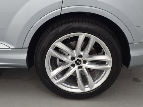 Used 2025 Audi Q7 3.0T Premium Plus w/ Premium Plus Package image 36