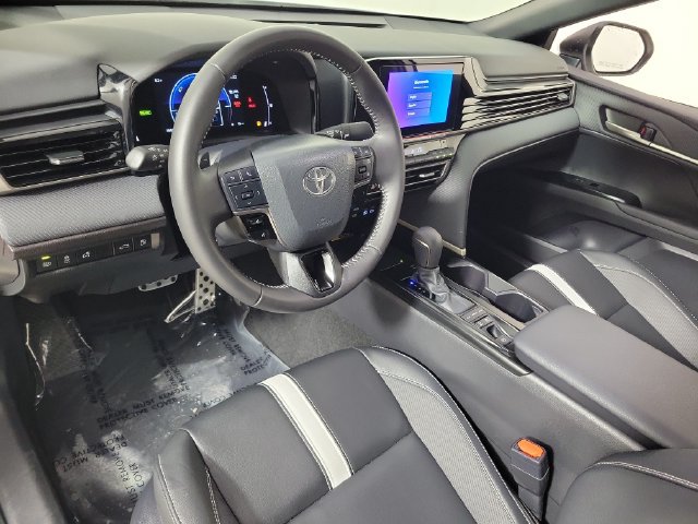 Used 2026 Toyota Camry SE FWD image 18