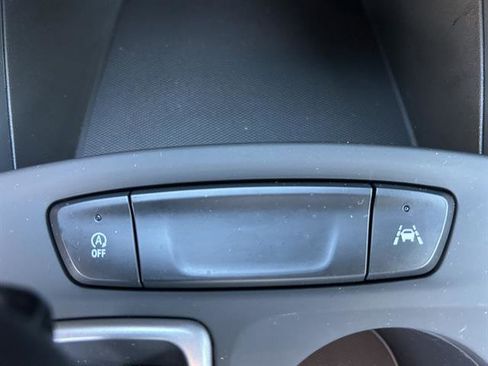 Certified 2024 Chevrolet Trax RS w/ Driver Confidence Package image 27