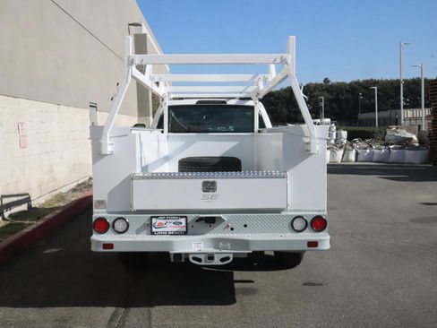 Used 2024 Ford F350 XL w/ XL Chrome Package image 5