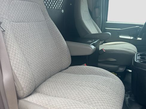 Used 2023 Chevrolet Express 3500 Extended w/ Driver Convenience Package RWD image 26
