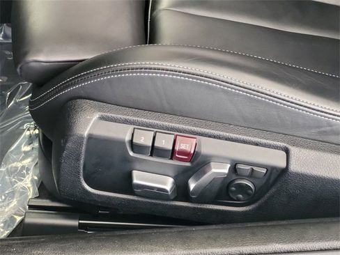 Used 2020 BMW M4 Convertible w/ Competition Package image 10